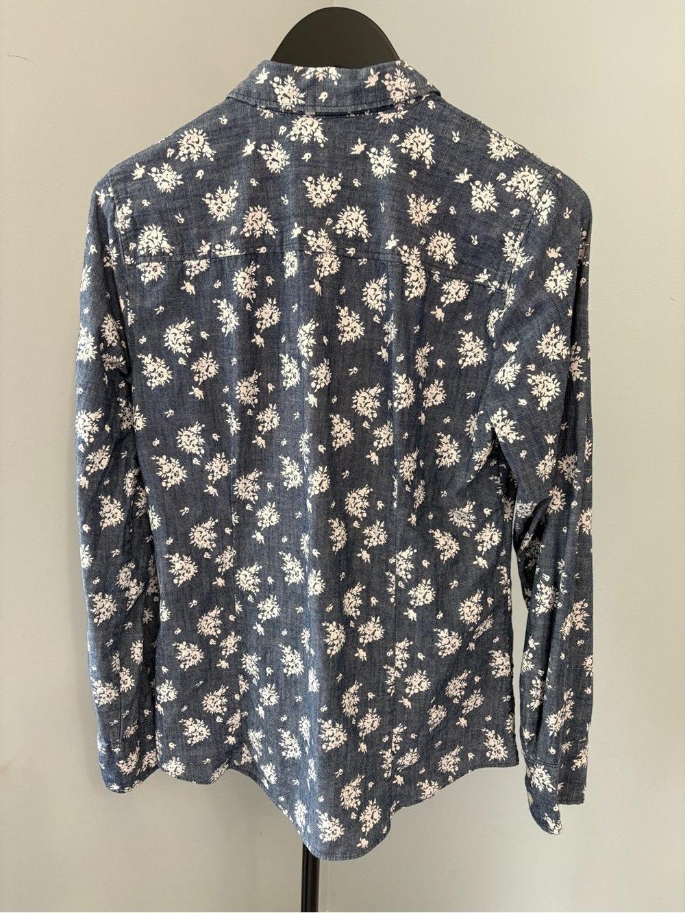 J.Crew Floral Chambray Button Down Shirt Size S Blue White Cotton Blouse 31541 - Picture 3 of 8